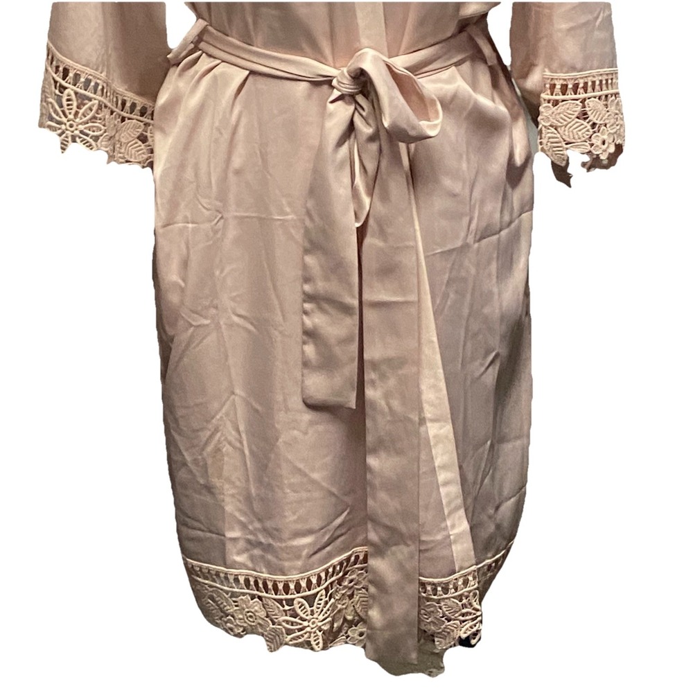 Le Rose Lauren Lace-Satin Pink Robe Size Medium Bridesmaids Bridal Wedding - Picture 4 of 8